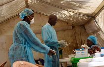 گسترش ویروس ابولا در غرب آفریقا ادامه دارد