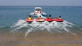 Ερωτήματα προκαλεί η τραγωδία της Μυκόνου – Πόσο ασφαλείς είναι οι ελληνικές παραλίες