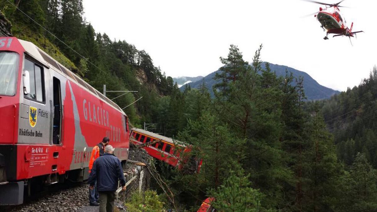 В Швейцарии поезд потерпел крушение из-за оползня