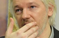 Elhagyja az ecuadori nagykövetséget Julian Assange