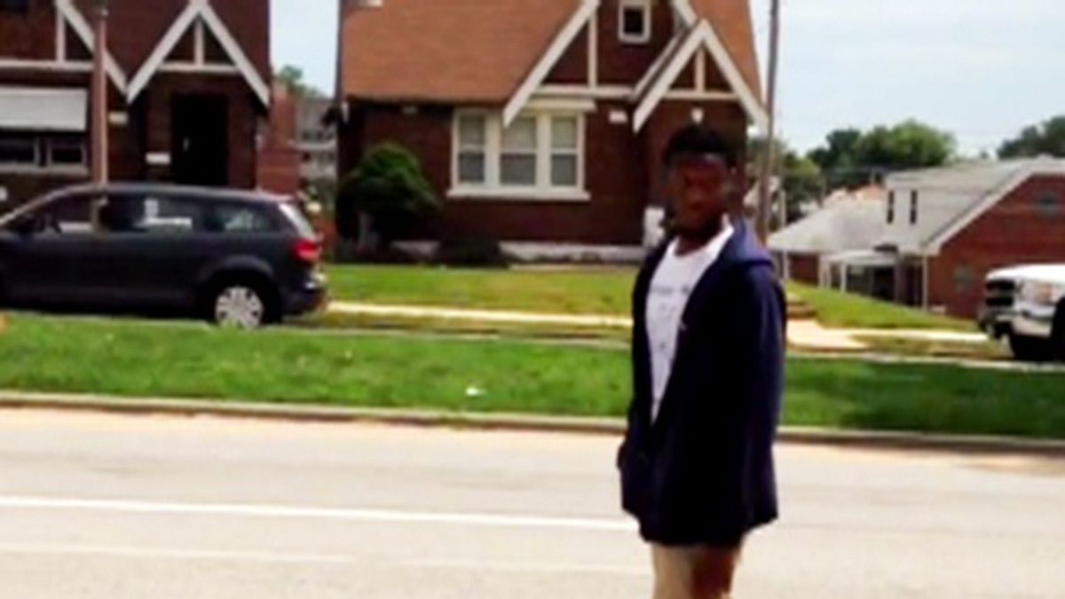 St Louis police release video of Kajieme Powell shooting