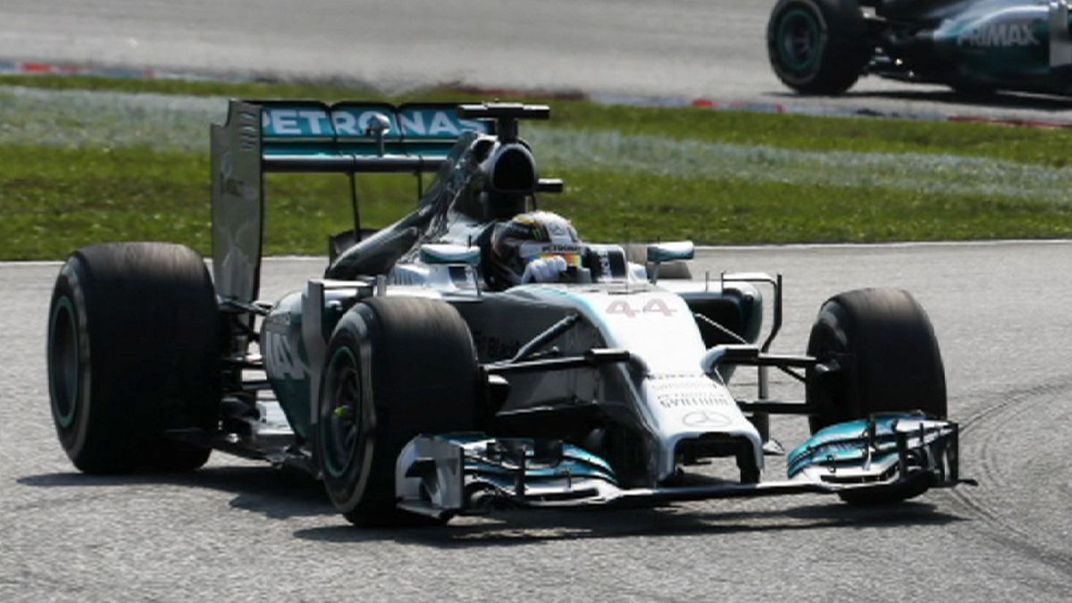 Nico Rosberg says sorry to Lewis Hamilton for Belgian F1 clash