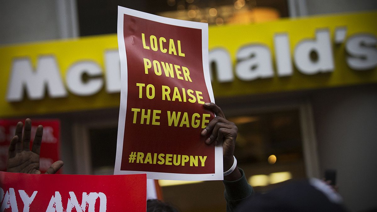 Fight for 15: béremelésért sztrájkolnak a gyorséttermi dolgozók Amerikában