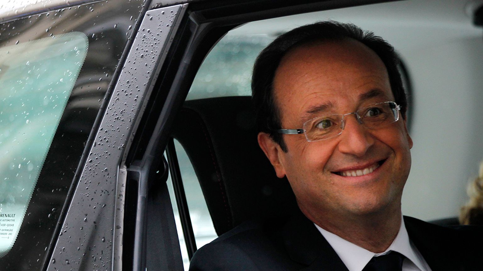 Trierweiler-Hollande : les "sans-dents" sont mordants sur les réseaux sociaux