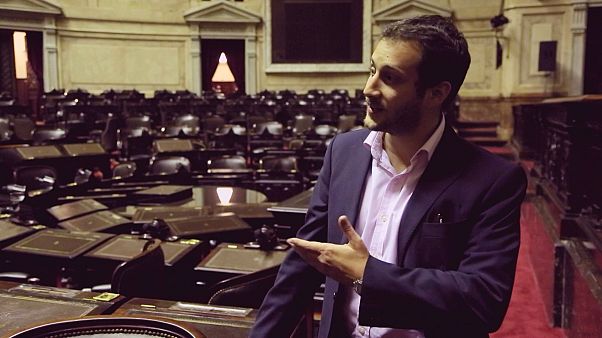 Nasıl siyasetçi olunur? Nasıl siyasetçi olunur?