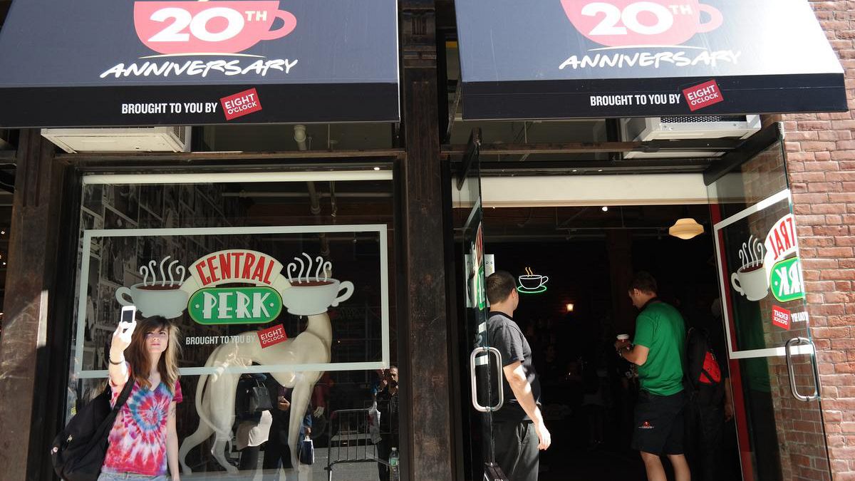 Central Perk rouvre ses portes à New York pour les 20 ans de Friends