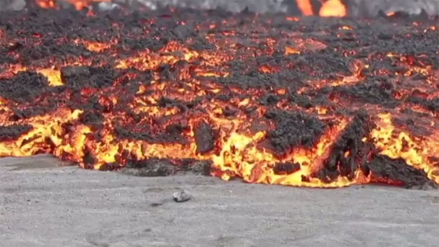 Watch: creeping red-hot lava from Bardarbunga volcano in Iceland