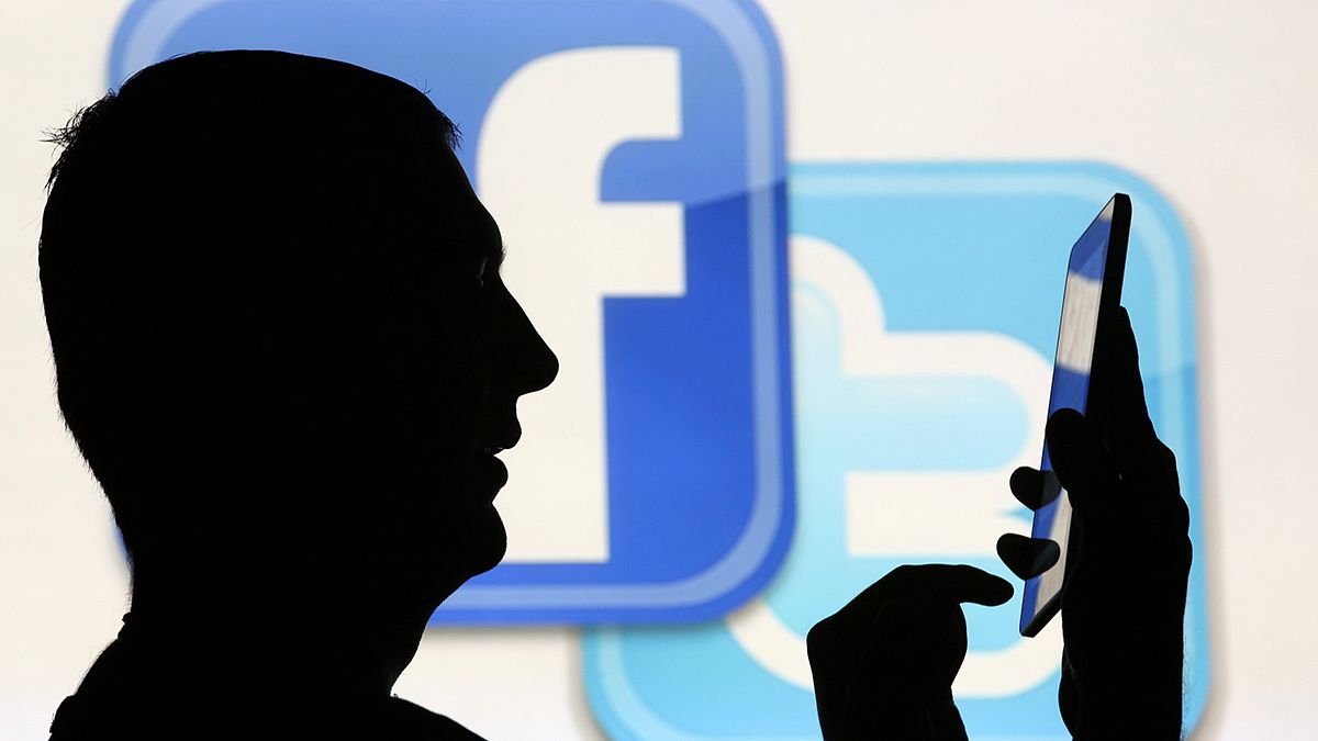 «Παγιδευμένοι» στα κοινωνικά δίκτυα: Εκτεθιμένοι σε ψηφιακούς κινδύνους