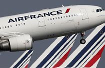 Air France: le syndicat de pilotes majoritaire annonce la fin de la grève