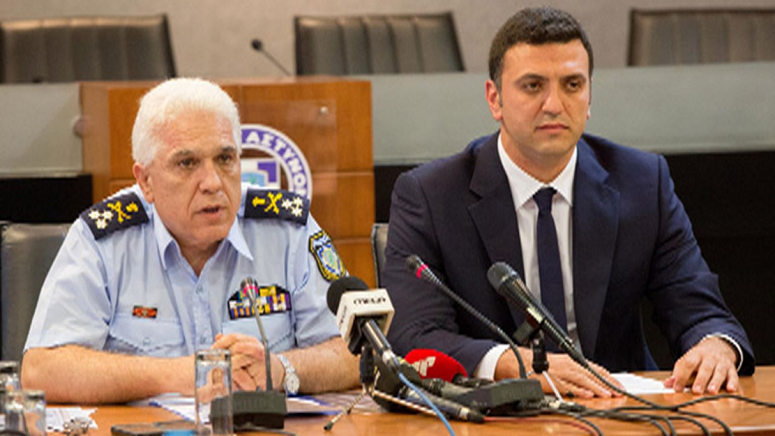 Χτύπημα στον Πειραιά ετοίμαζαν οι τρομοκράτες.  Στόχος και ο Β. Μαρινάκης