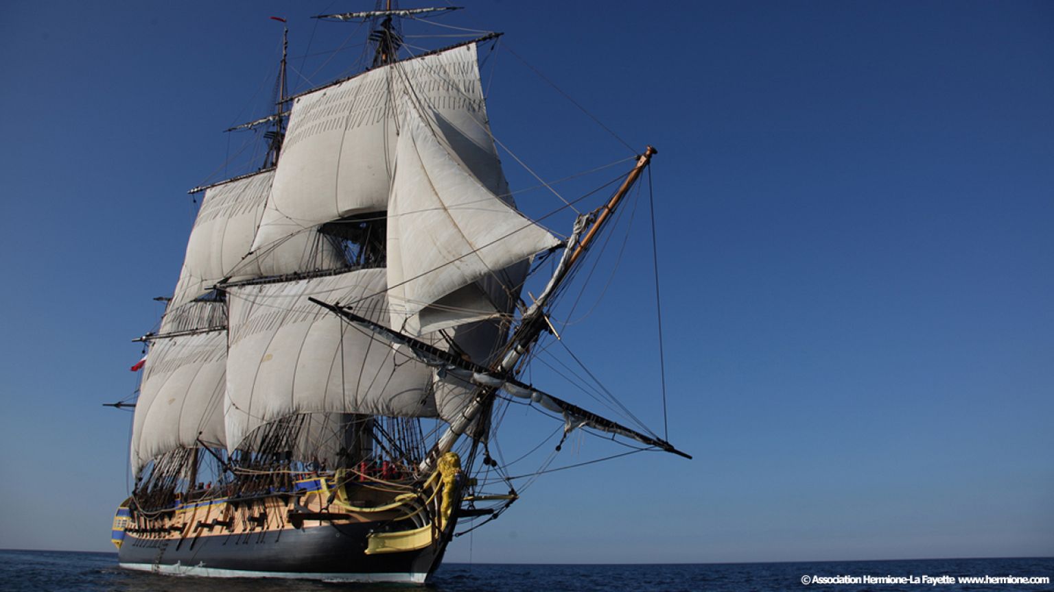 L'Hermione, réplique de la frégate de La Fayette, rêve d'Amérique