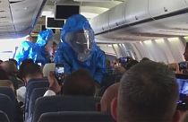 Video: Ebola, passeggero scatena il panico in aereo