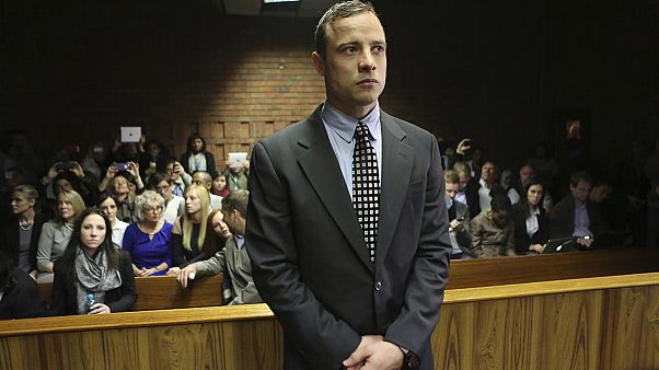 Pistorius attende di conoscere la sua pena, potrebbe evitare il carcere Pistorius attende di conoscere la sua pena, potrebbe evitare il carcere