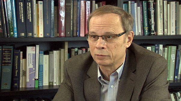 Jean Tirole: "Hemos desperdiciado una ocasión histórica para crear una Europa presupuestaria" Jean Tirole: "Hemos desperdiciado una ocasión histórica para crear una Europa presupuestaria"