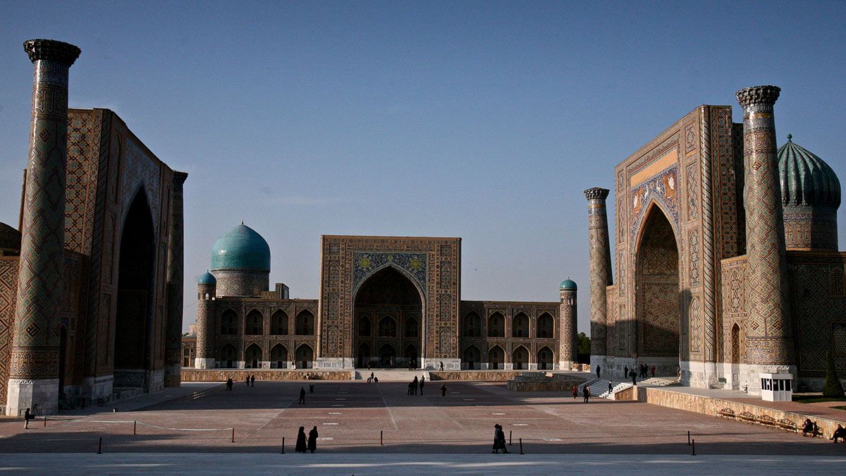 Hands on Samarkand