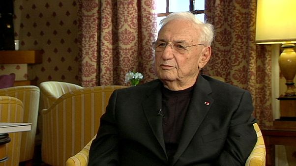 Φρανκ Γκέρι: Ο "μύθος" της σύγχρονης αρχιτεκτονικής στο euronews Φρανκ Γκέρι: Ο "μύθος" της σύγχρονης αρχιτεκτονικής στο euronews