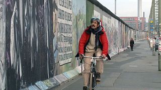 Abrir a Cortina de Ferro numa viagem de bicicleta