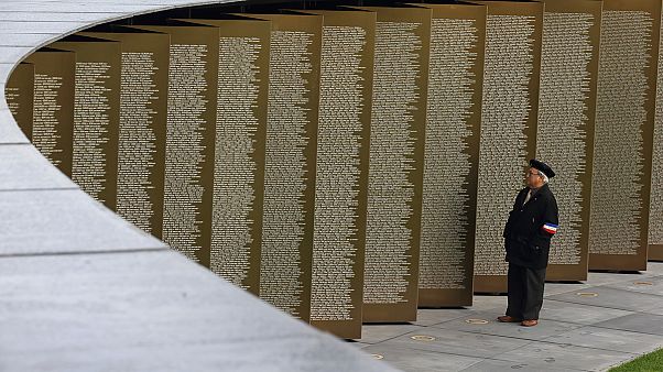 14-18 : "l'Anneau de la Mémoire" réunit les ex-ennemis dans la mort 14-18 : "l'Anneau de la Mémoire" réunit les ex-ennemis dans la mort