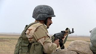 Sur la ligne de front avec les Peshmergas face aux jihadistes de l'EI