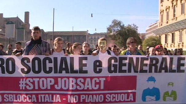 Italia, scontri a Padova e altre città nelle proteste contro il Jobs Act