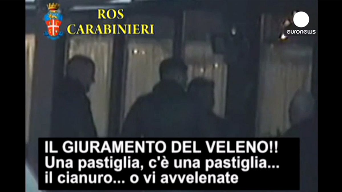 Italien: 40 Mafiosi verhaftet - erstmals Aufnahmeritual gefilmt
