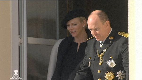 Monaco, il principe Alberto: "A metà dicembre avremo due gemelli" Monaco, il principe Alberto: "A metà dicembre avremo due gemelli"