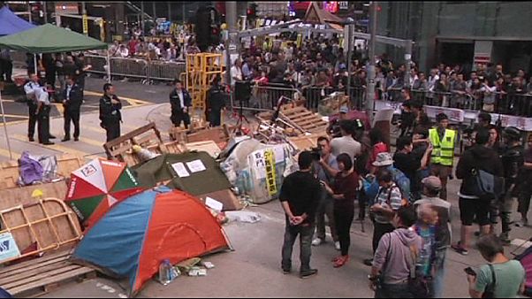 Polizia Honk Kong interverrà per permettere smantellamento barricate Polizia Honk Kong interverrà per permettere smantellamento barricate