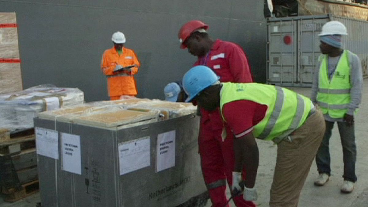 Niederlande schicken Hilfsgüter zur Ebola-Bekämpfung