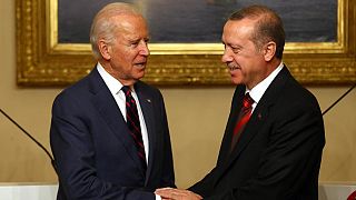 Turquia: Protestos contra a visita de Biden