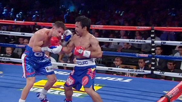 Hatszor küldte padlóra kihívóját Pacquiao Hatszor küldte padlóra kihívóját Pacquiao