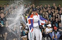 تتويج ليويس هاميلتون بطلا عالميا للفورمولا واحد للمرة الثانية
