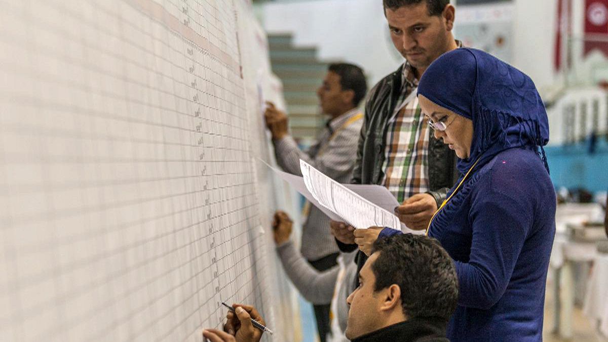 Tunus'ta oy sayım işlemi başladı