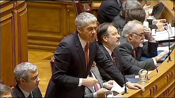 3e nuit en garde à vue pour l'ancien Premier ministre portugais José Socrates 3e nuit en garde à vue pour l'ancien Premier ministre portugais José Socrates