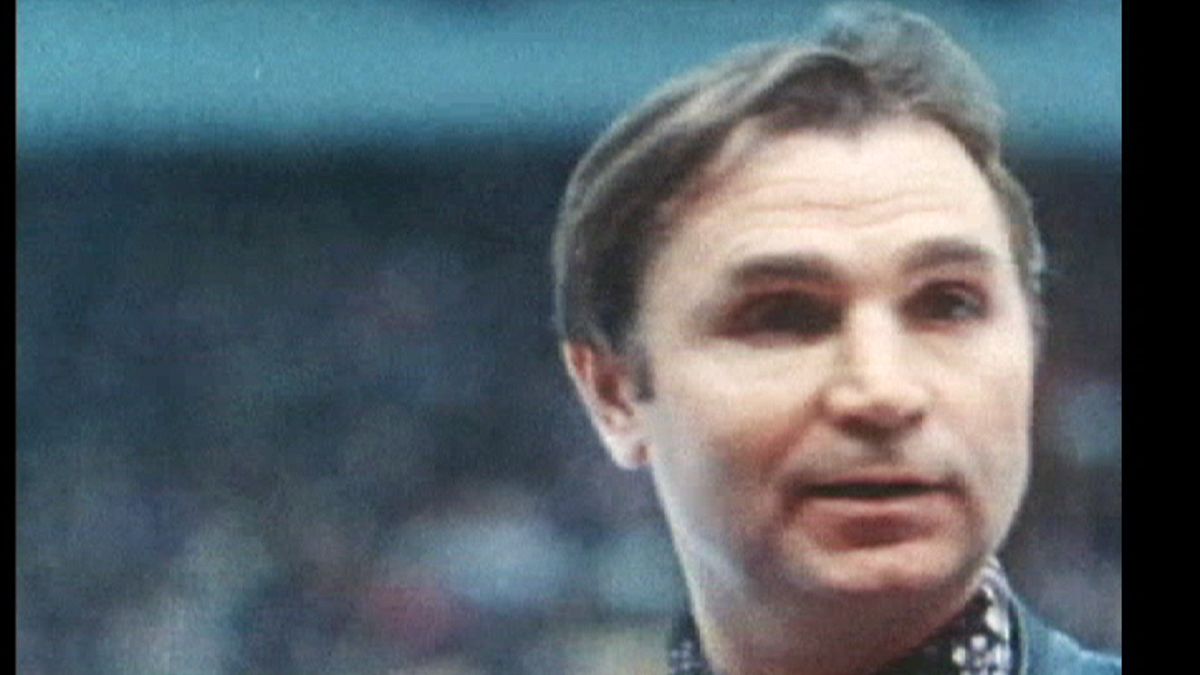 Decorated Soviet Union ice hockey coach dies