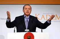 Turquia: Erdogan defende desigualde entre homens e mulheres