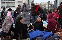 Refugiados sirios en huelga de hambre frente al Parlamento griego