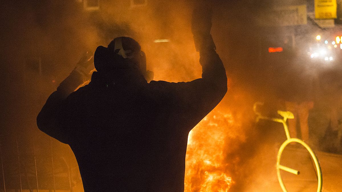 Ferguson: Gewalttätige Proteste nach Polizisten-Freispruch im Fall Michael Brown