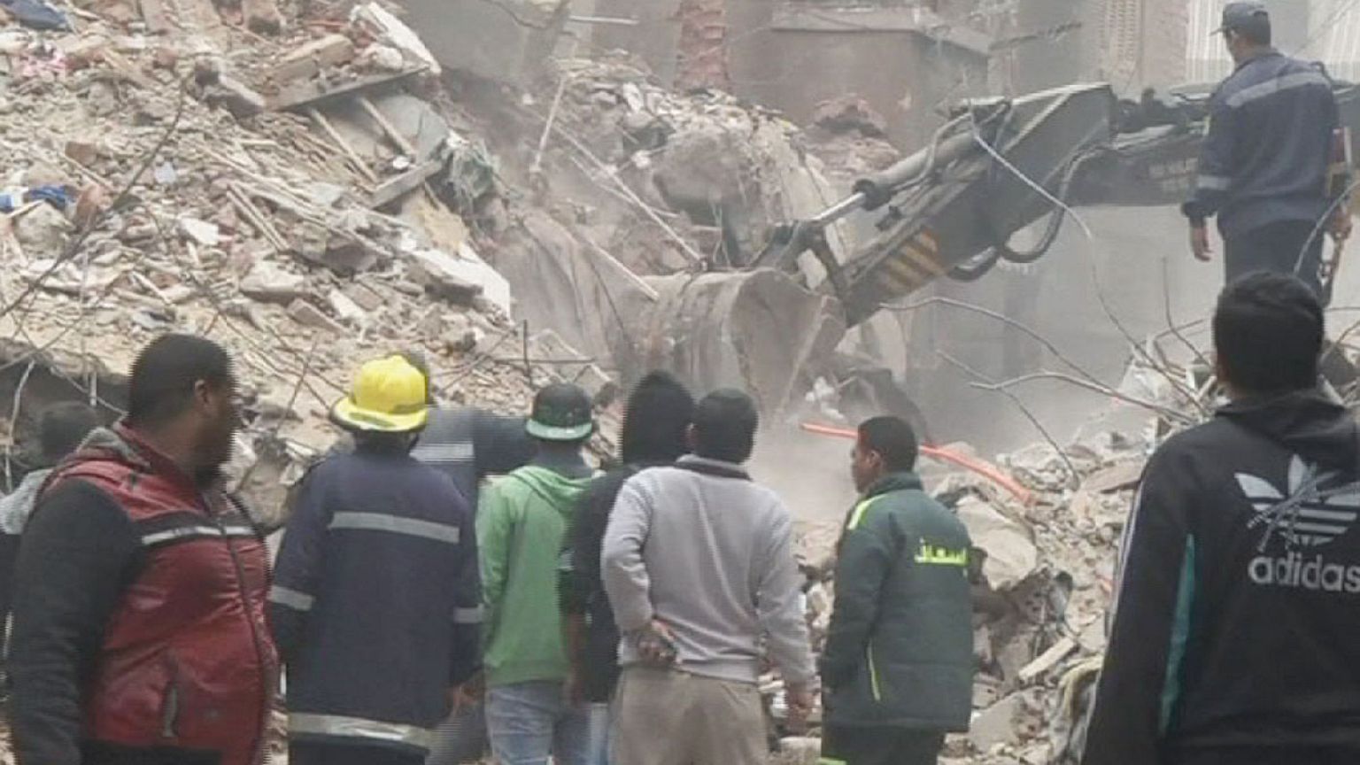 Egito: Desabamento de edifício no Cairo