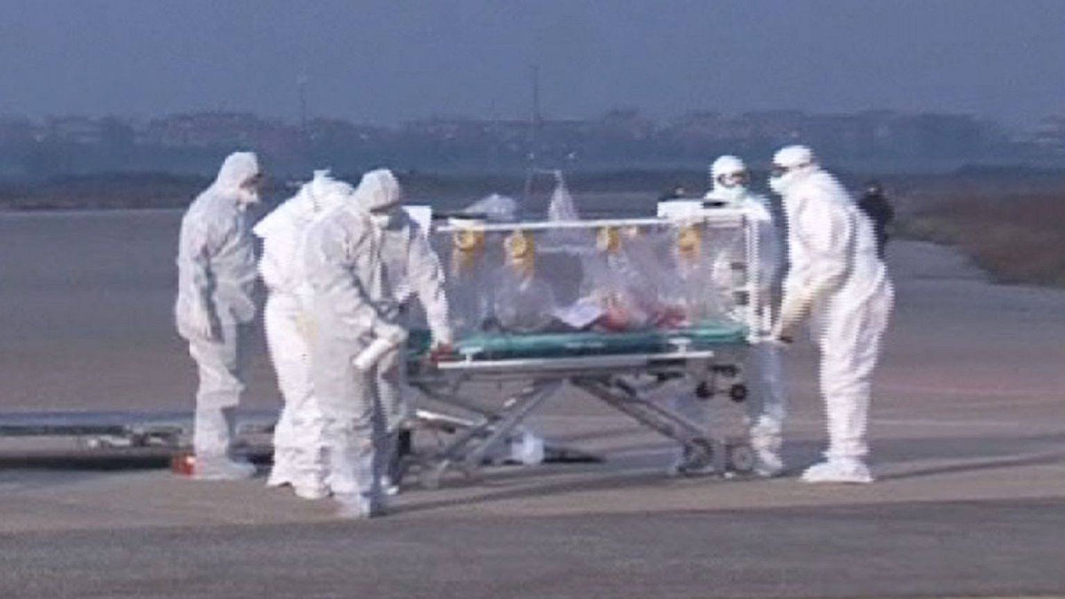 Ιταλία: Στη Ρώμη έφτασε ο Ιταλός γιατρός που μολύνθηκε από Έμπολα