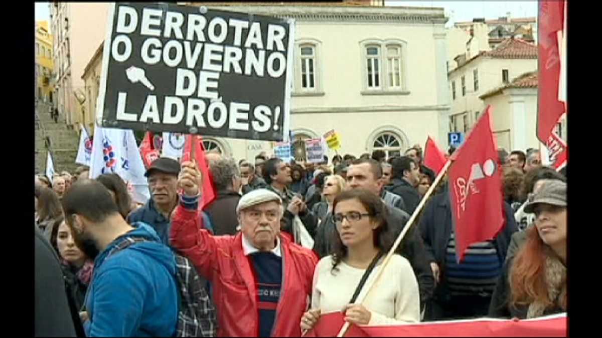 Portekiz'de 12 km'lik protesto yürüşü