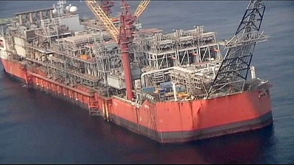 Nigeria parliament wants Shell to pay nearly $4 bln for 2011 oil spill Nigeria parliament wants Shell to pay nearly $4 bln for 2011 oil spill