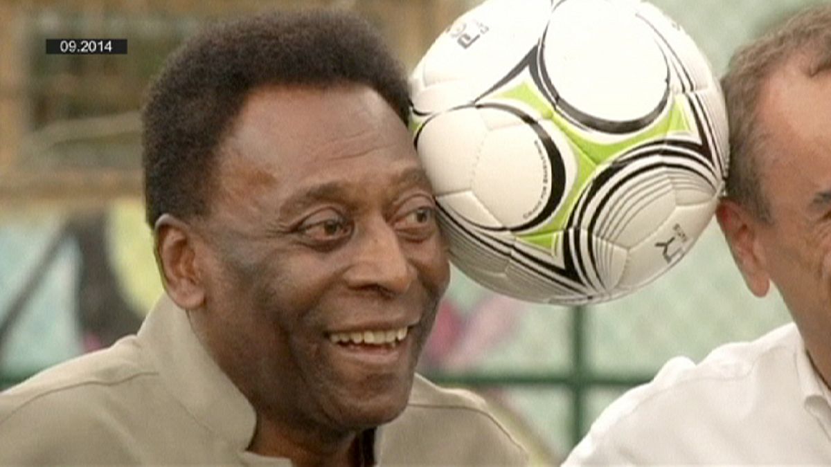 Pele 'fine' after being taken into special care unit