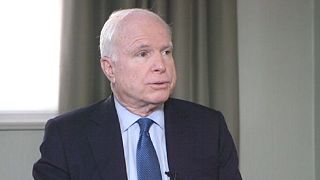 John McCain: Belenéztem Putyin szemébe, és három betűt láttam benne: K, G, B