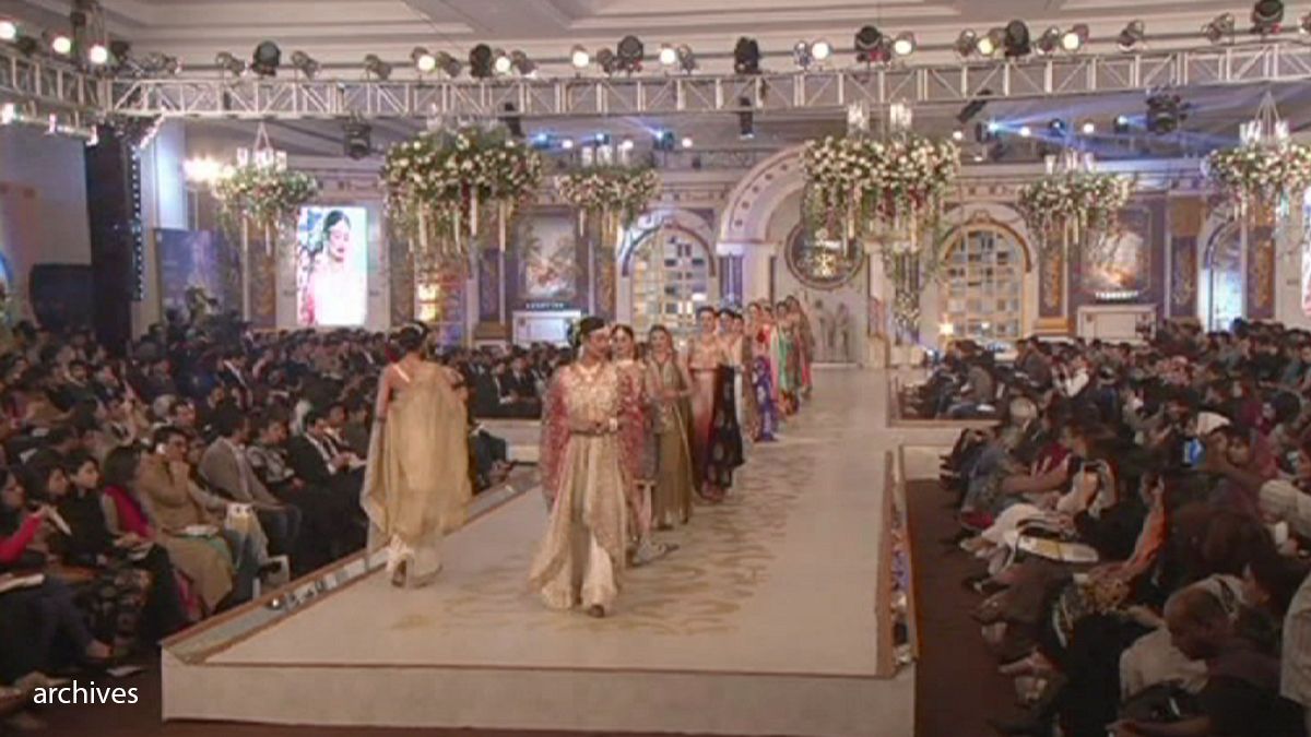 Paquistão recebe semana da moda