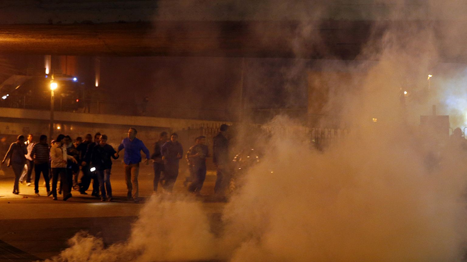 Enfrentamientos en el Cairo tras la absolución de Hosni Mubarak