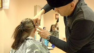 Los cosacos de San Petersburgo abren una peluquería para los creyentes ortodoxos