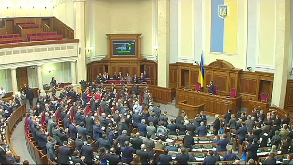Ukraine braces itself for a difficult 2015 as parliament votes in a new government