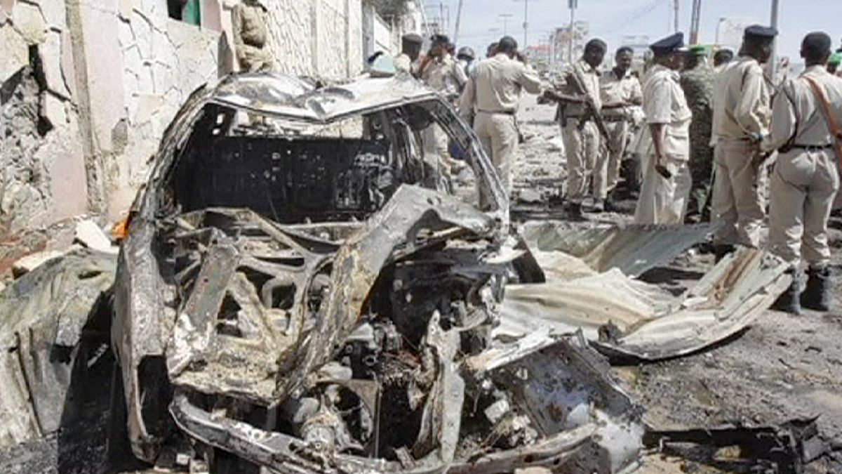 Somalia: Suicide car bomb attack on UN convoy near Mogadishu airport