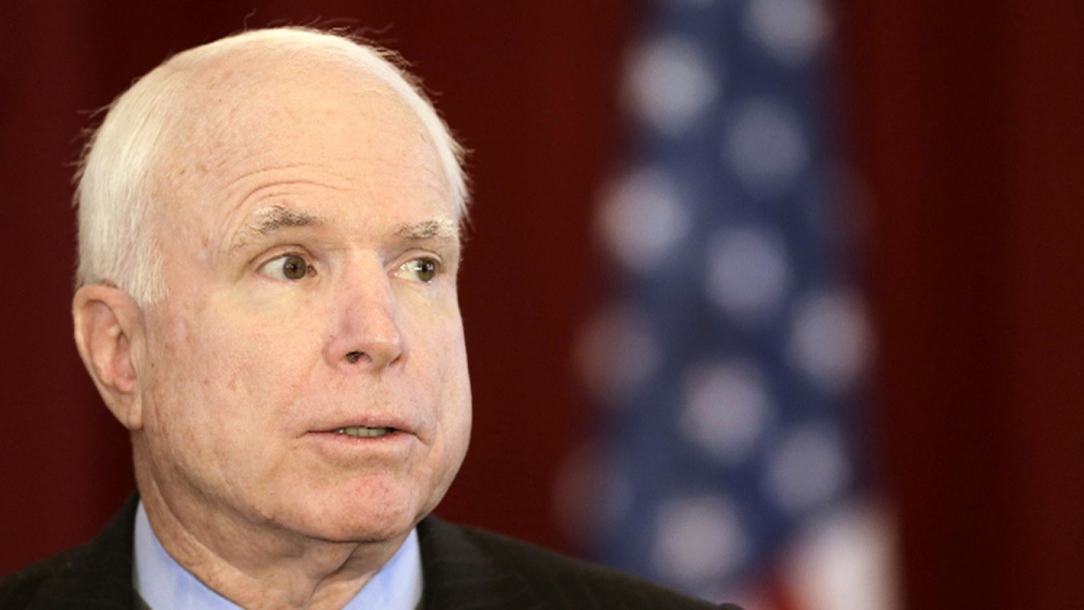 McCain: Orbán „újfasiszta diktátor”