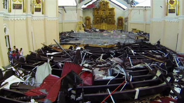 Штормы в Австралии, на Филиппины надвигается тайфун Штормы в Австралии, на Филиппины надвигается тайфун
